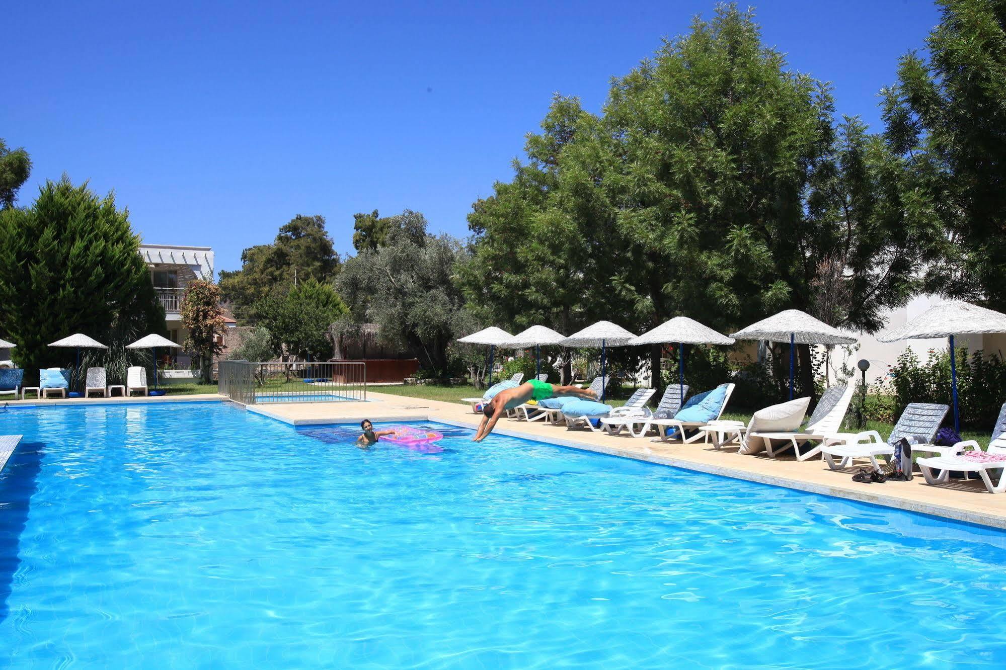 Muskebi Apart Otel Ortakent Exterior photo