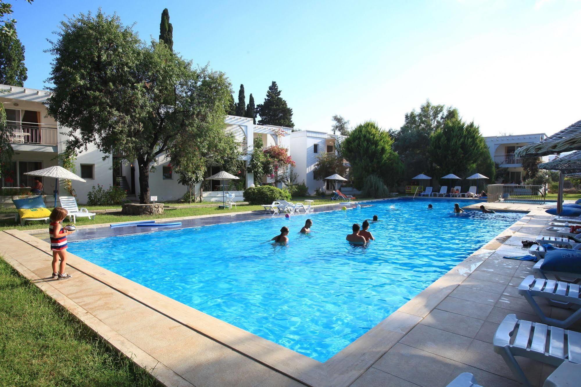 Muskebi Apart Otel Ortakent Exterior photo